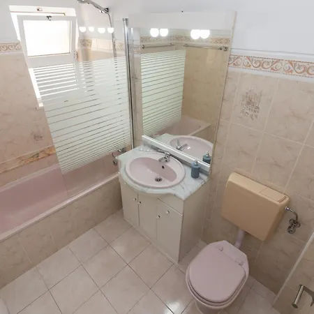 Panzió Bb Dona Ana Lagos