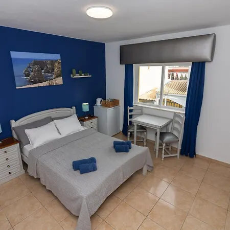 Bed and breakfast Bb Dona Ana Lagos